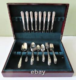 Rogers 1847 Silver Plate Daffodil Flatware Set 43 Pieces in Case