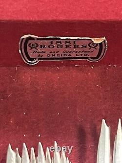 Rogers 1881 Oneida Silverplate Silverware Silver Capri 70 Pc Set/Case READ
