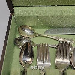 Rogers Bros 102 Piece Set Antique 1847 Flatware Heritage Set Finest Silverplate