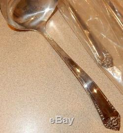 Rogers Bros. IS Silverplate Flatware Silverware Starlight Great Condition Set 8