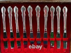 Rogers Oneida 1881 Silverware 56 pcs & wood box