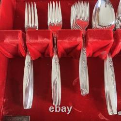 Service for 12 Oneida Community 77 Pc Silverplate Flatware Set in Case