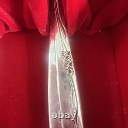 Service for 12 Oneida Community 77 Pc Silverplate Flatware Set in Case