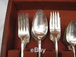 Set Community Silverplate Flatware Milady 71 pcs Svc for 8 withBox