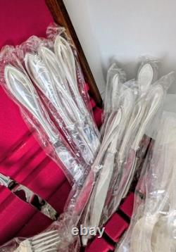 Silver Arbor SilverplateOneida76 Piece Set12 Place Settings + Serving Pcs NOS