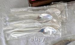 Silver Arbor SilverplateOneida76 Piece Set12 Place Settings + Serving Pcs NOS