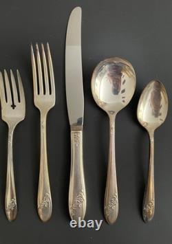 TUDOR QUEEN BESS II Silverplate Flatware Set Of 66 ONEIDA COMMUNITY +Serving