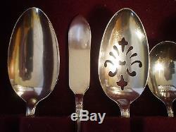 VINTAGE 1847 ROGERS BROS 52 PIECE SILVERPLATE FLATWARE SET FIRST LOVE with CASE