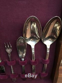 VINTAGE 1847 ROGERS BROS. SILVER PLATE SILVERWARE COMPLETE SET IN CASE 52 Pc