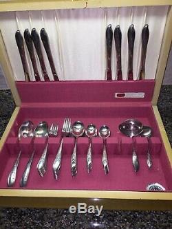 VINTAGE 1847 Rogers Bros SPRINGTIME SILVERWARE SET 51 Pieces withCHEST Mid Century