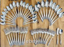 VTG 1951 ONEIDA Silverplate DISTINCTION Flatware Set 68pc Serve 9 -7pc Place Set