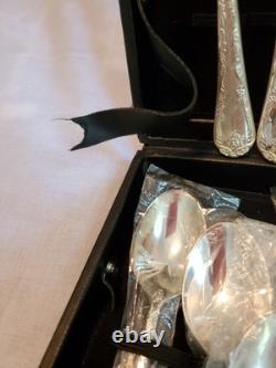 VTG Wm Rogers & Son Enchanted Rose Silverplate Flatware Set With Original Case