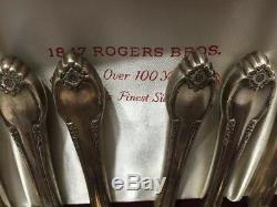 Vintage 1847 Rogers Bros.'Remembrance' 12 Person Set Silverware 100 Pcs