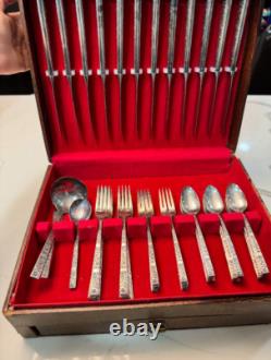 Vintage 1881 Rogers Oneida Silverware Set In Box