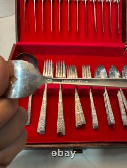 Vintage 1881 Rogers Oneida Silverware Set In Box