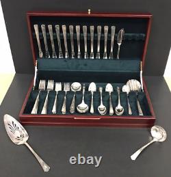 Vintage 1939 WM Rogers Sovereign Silverplate Extra Plate Silverware 77pc WithChest