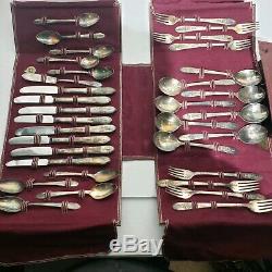 Vintage 34 Piece Wm Rogers Silverplate Flatware Set with Case 1941 8 Settings