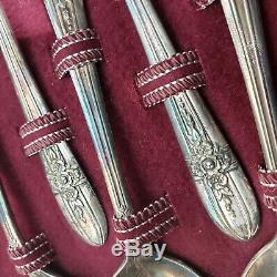 Vintage 34 Piece Wm Rogers Silverplate Flatware Set with Case 1941 8 Settings