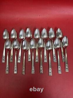 Vintage 75 pc Community Silver Plate Flatware