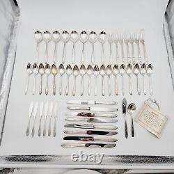 Vintage Oneida Community Plate Grosvenor Silver Plate Set withWooden Box 50 Pieces