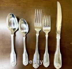 Vintage Oneida Silversmiths Community Heirloom Shell Silverplate Flatware Set