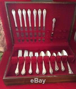 Vintage Rogers Bros Is 1847 Remembrance Silverware 54 Pieces with Chest