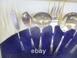 WM Rogers Tableware Flatware Service for 12 Spoons Knives Forks Servers 69pcs