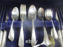 WM Rogers Tableware Flatware Service for 12 Spoons Knives Forks Servers 69pcs