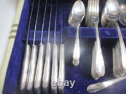 WM Rogers Tableware Flatware Service for 12 Spoons Knives Forks Servers 69pcs