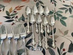 WM Rogers Troy Pattern Silverware 45 Service Pieces