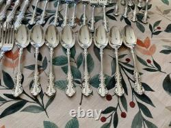WM Rogers Troy Pattern Silverware 45 Service Pieces