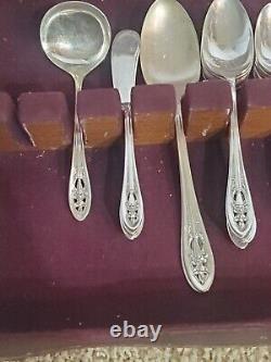 Wallace Hollywood Pattern Luxor Plate Silverplate Flatware Set 53 Pieces