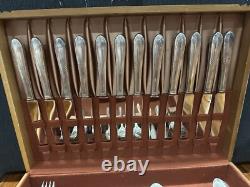 Wm Rogers International Silver Fascination Silver Plated Silverware 115pc COA