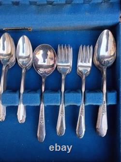 Wm. Rogers & Son Exquisite Silverplate Flatware Set 83 Pc with Wood Chest