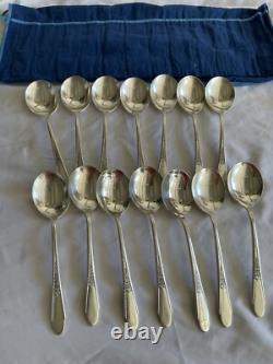 Wm Rogers & Son Gardenia IS Silver Plate Set 85 Pieces with Chest 1941