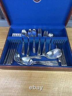 Wm Rogers & Son SPRING FLOWER Silverplate Flatware Set 63 Pcs Service For 8